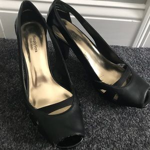 Simply Vera wang black peep toe pumps